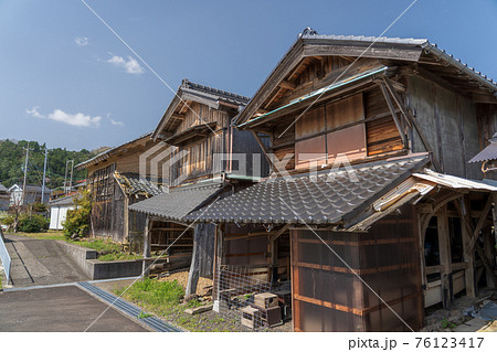 老朽化した住宅 特定空家 倒壊の危険性 老朽化した住宅 特定空家 倒壊の危険性 76123417