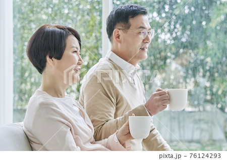 夫婦 人 人間 76124293