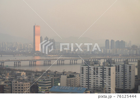 川 河 都市 76125444