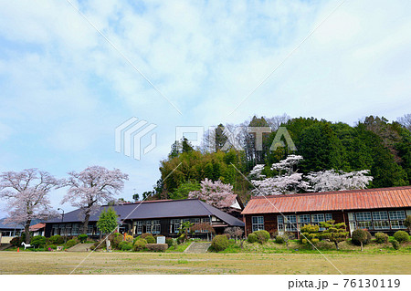春の旧上岡小学校 茨城県大子町 春の旧上岡小学校 茨城県大子町 76130119