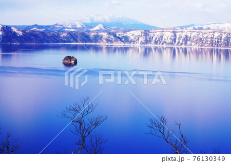 春の摩周湖　北海道 76130349