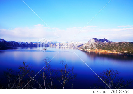 春の摩周湖　北海道 76130350