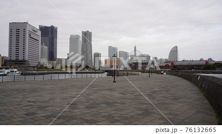 横浜港、みなとみらい地区と象の鼻パーク 76132665
