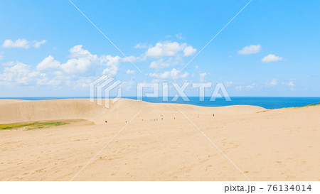 鳥取砂丘 76134014