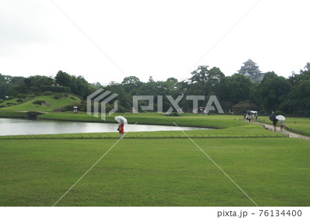 雨天の岡山後楽園にて 76134400