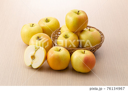 りんご メジャートキの写真素材 [76134967] - PIXTA