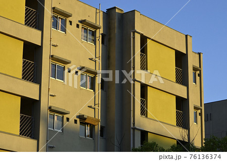 千里ニュータウン津雲台（大阪府吹田市）の府公社千里丘陵C団地 76136374