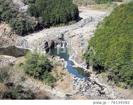 蝙蝠の滝　大分県豊後大野市 76139392
