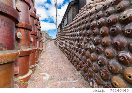 常滑　やきもの散歩道 土管坂 76140449
