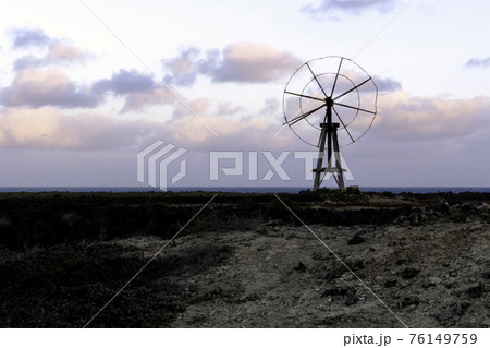 Traditional salt cultivation in Los Cocoteros, Guatiza, Lanzarote, Canary Islands, Spain 76149759