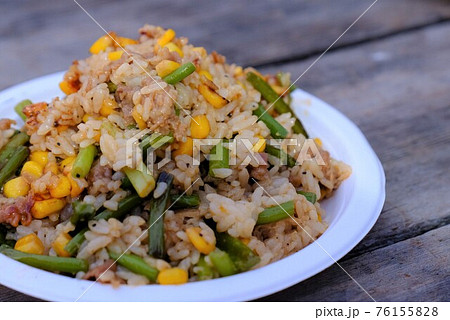 キャンプ飯（ビーフガーリックライス） 76155828