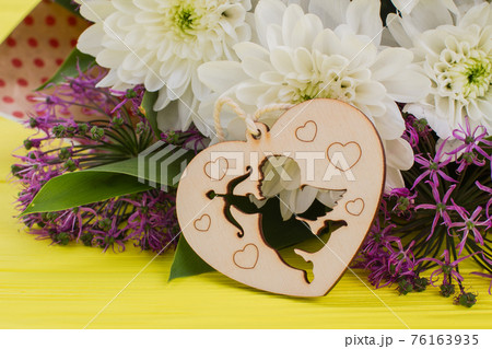 Valentines Day background. 76163935