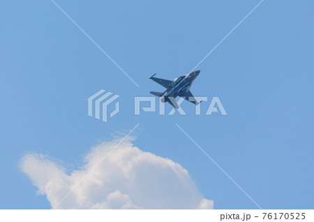 ギリシャ空軍F-16デモチーム「ゼウス」上昇 76170525