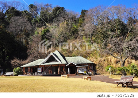 神奈川県立七沢森林公園　さくらの園と森のアトリエ 76171528