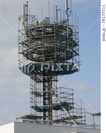 通信鉄塔は定期的な塗装工事が必要です 通信鉄塔は定期的な塗装工事が必要です 76175511