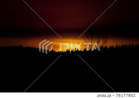 【北海道美瑛町】丘の夕景 1月 【北海道美瑛町】丘の夕景 1月 76177802