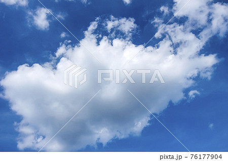 青空と雲 76177904