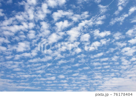 Many beautiful clouds with a blue background, natural weather, blue sky. Many beautiful clouds with a blue background, natural weather, blue sky. 76178404
