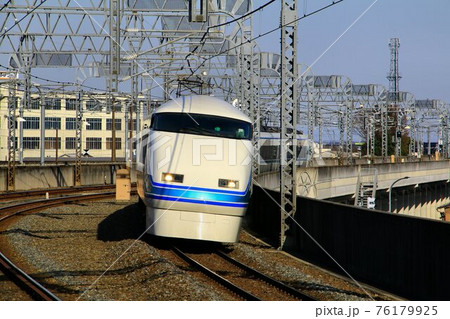 日光路を快走する『特急スペーシア』 76179925