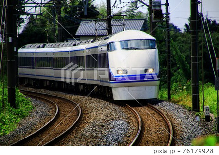 日光路を快走する『特急スペーシア』 76179928