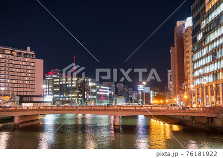 夜の歓楽街 博多中州の風景 福岡県福岡市 の写真素材