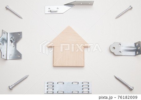 住宅と建築用金物 住宅と建築用金物 76182009