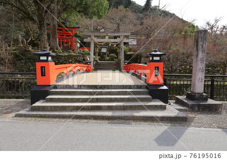 兵庫 出石(豊岡市)有子山稲荷神社参道の赤い鳥居 兵庫 出石(豊岡市)有子山稲荷神社参道の赤い鳥居 76195016