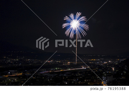 【長野県】市田灯ろう流し大煙火大会 76195388