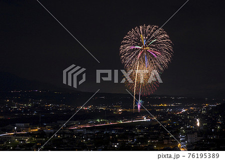 【長野県】市田灯ろう流し大煙火大会 76195389