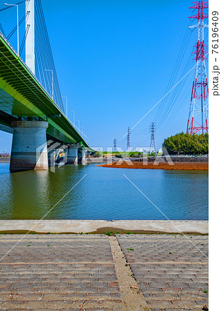 早春の彩湖 荒川調整池 東京外環自動車道 さきたま大橋 早春の彩湖 荒川調整池 東京外環自動車道 さきたま大橋 76196409