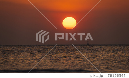 綾羅木海岸 夕日 綾羅木海岸 夕日 76196545