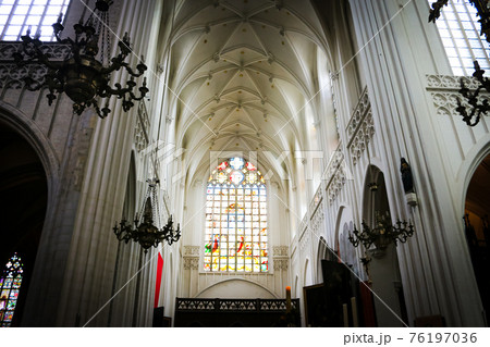 ベルギーの観光スポット　ゲントの聖バーフ大聖堂 76197036