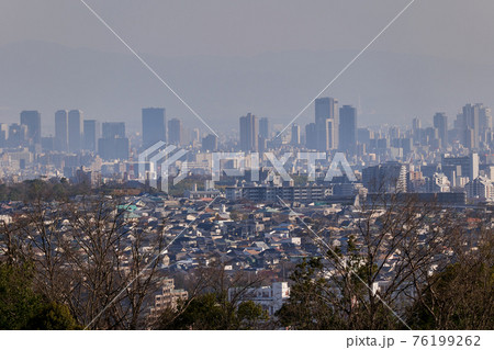 都会の街並み 76199262