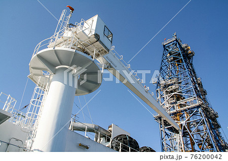 地球深部探査船の巨大なデリック（清水港・静岡） 76200042