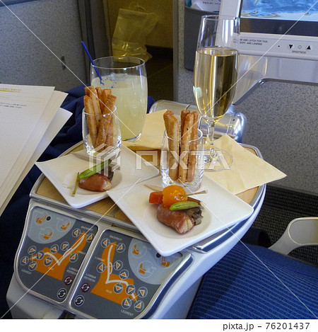 ANAビジネスクラスの機内食 76201437