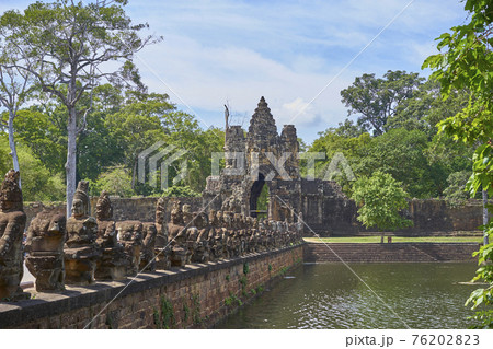 カンボジア　遺跡　バイヨン　世界遺産 76202823
