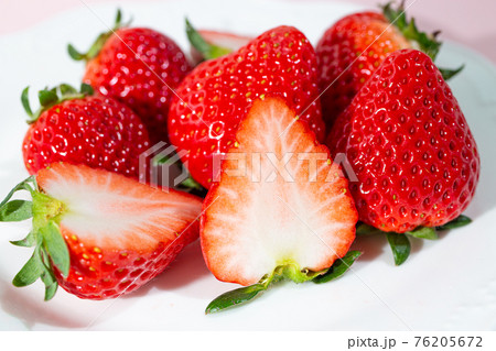 あまりん（日本、埼玉県産）、いちごの品種、（4月、春） 76205672