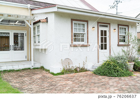 かわいい家の外観の写真素材