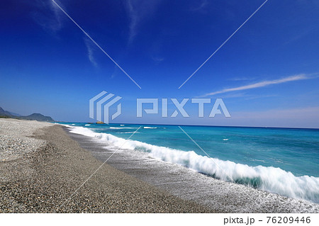 海沿い 沿岸 沖合 76209446