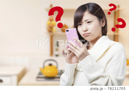 家事に悩む女性 76211705