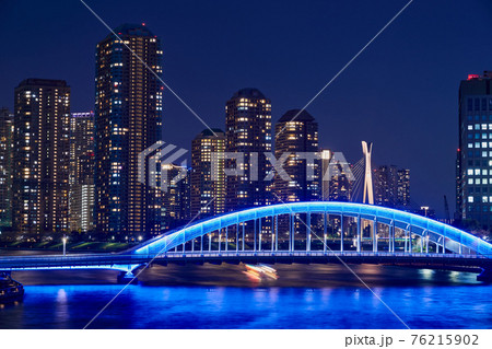 都市夜景　東京　永代橋と隅田川 76215902