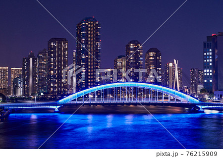 都市夜景　東京　永代橋と隅田川 76215909