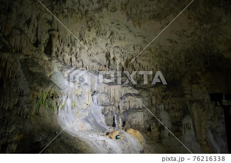日本の沖永良部島の鍾乳洞で有名な昇竜洞 76216338