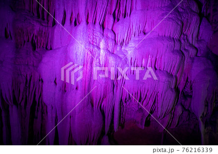 日本の沖永良部島の鍾乳洞で有名な昇竜洞 76216339