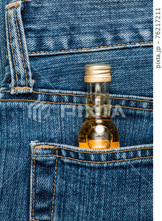Bottle in a pocket 76217211