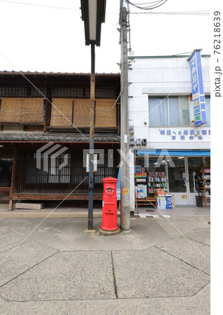 兵庫 出石(豊岡市)重伝建地区の古い街並みに残る丸ポスト 兵庫 出石(豊岡市)重伝建地区の古い街並みに残る丸ポスト 76218639