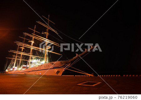 航海練習船（帆船）　日本丸 76219060