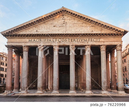 Pantheon roman temple front view Piazza della Rotonda Rome Italy Pantheon roman temple front view Piazza della Rotonda Rome Italy 76220966