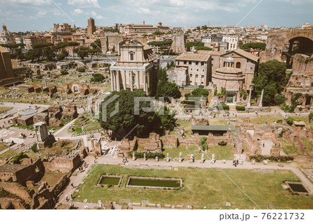 Panoramic view of Roman forum, also known by Forum Romanum 76221732