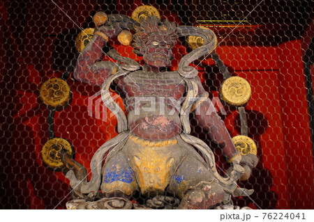 浅草寺の雷神像 76224041